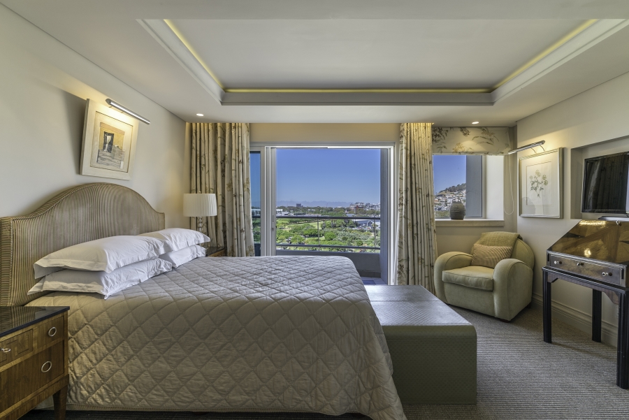 5 Bedroom Property for Sale in Mouille Point Western Cape
